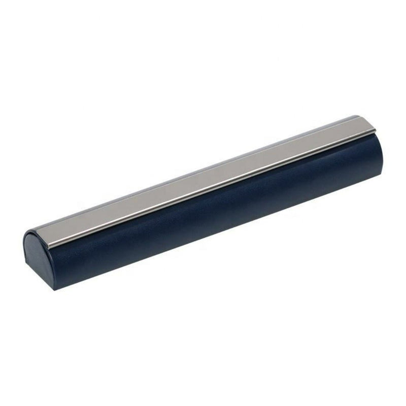 Laad afbeelding in Galerijviewer, Een cilindervormige blauwe pennendoos met een metallic afwerking en een transparant deksel op een witte achtergrond.
Productnaam: Bewaar uw pennen stijlvol met onze luxe opvouwbare pen geschenkdoos
