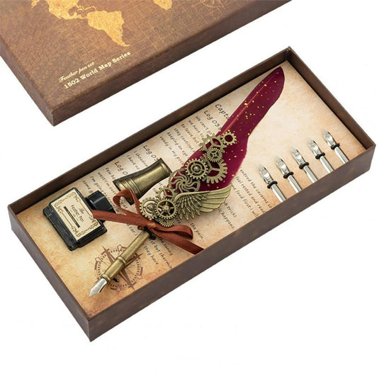 Een steampunk vulpenset met inkt en penpunten, gepresenteerd in een houten doos met kaartontwerp op het deksel, die vintage schoonheid combineert met moderne functionaliteit.